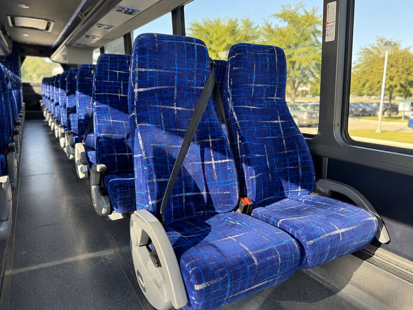 guest shuttle service between rochester hotels and wedding venues