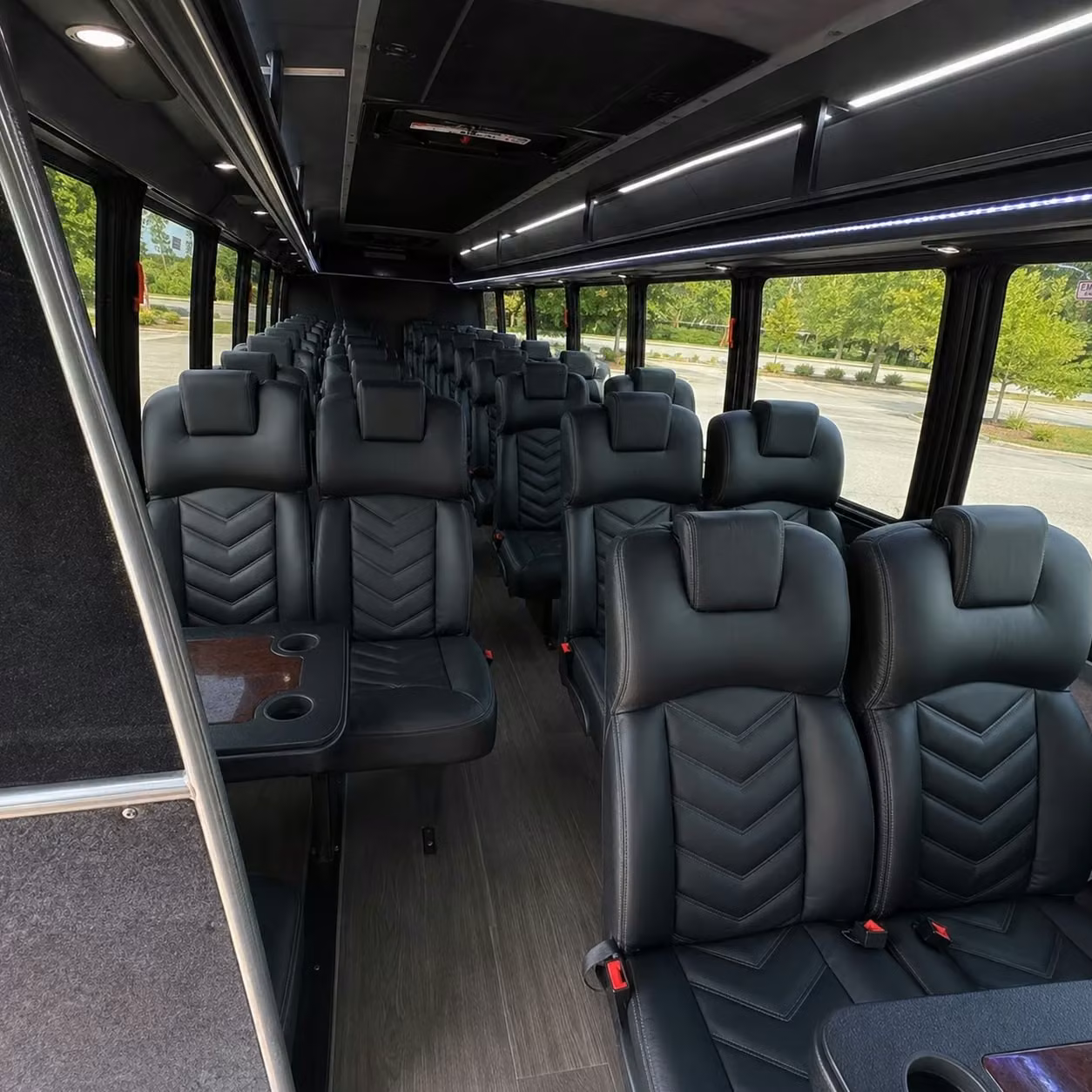rochester 25 passenger minibus rental