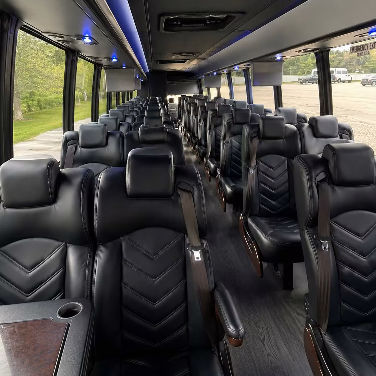 rochester 30 passenger minibus rental