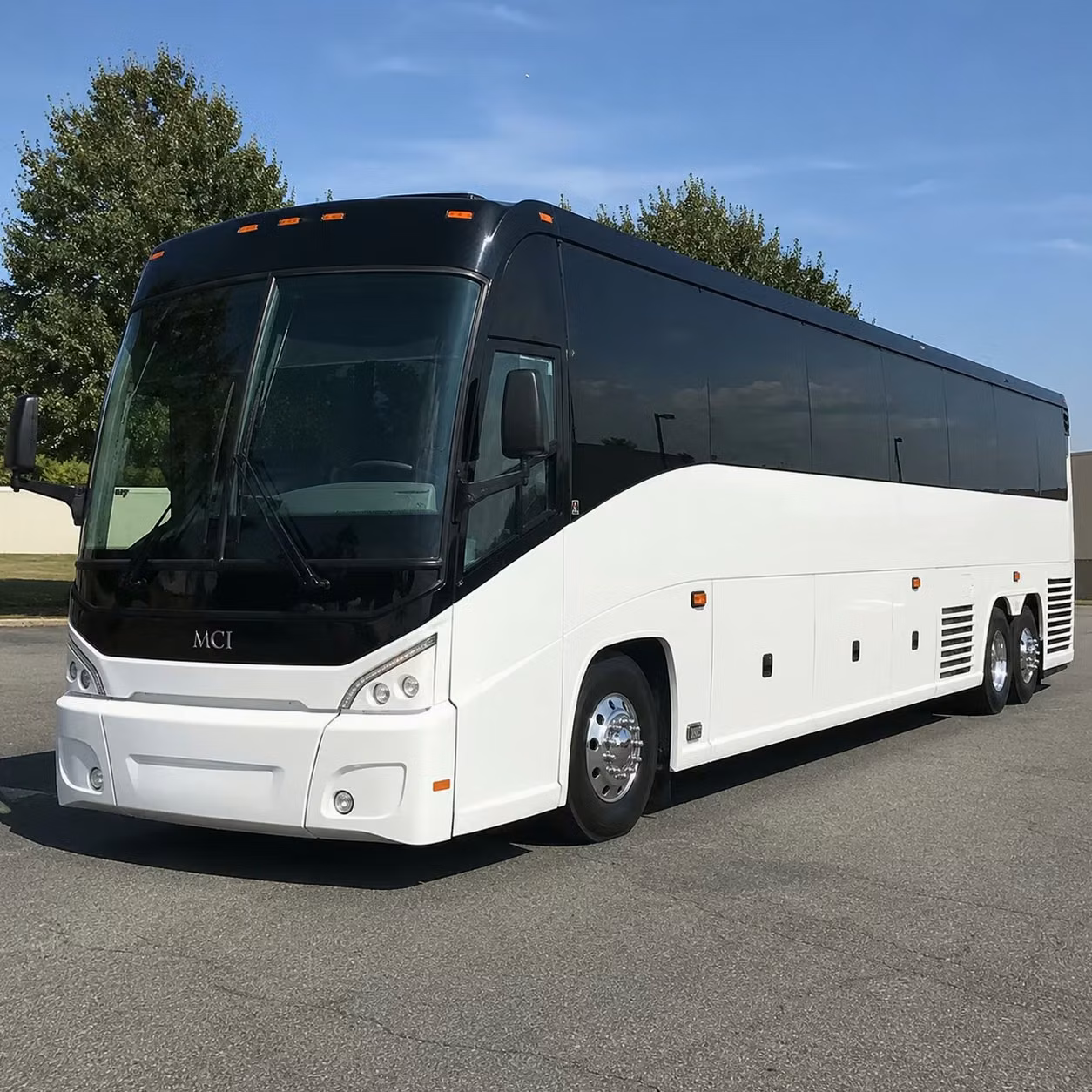 university and college groups from rochester rely on long distance bus rentals for travel